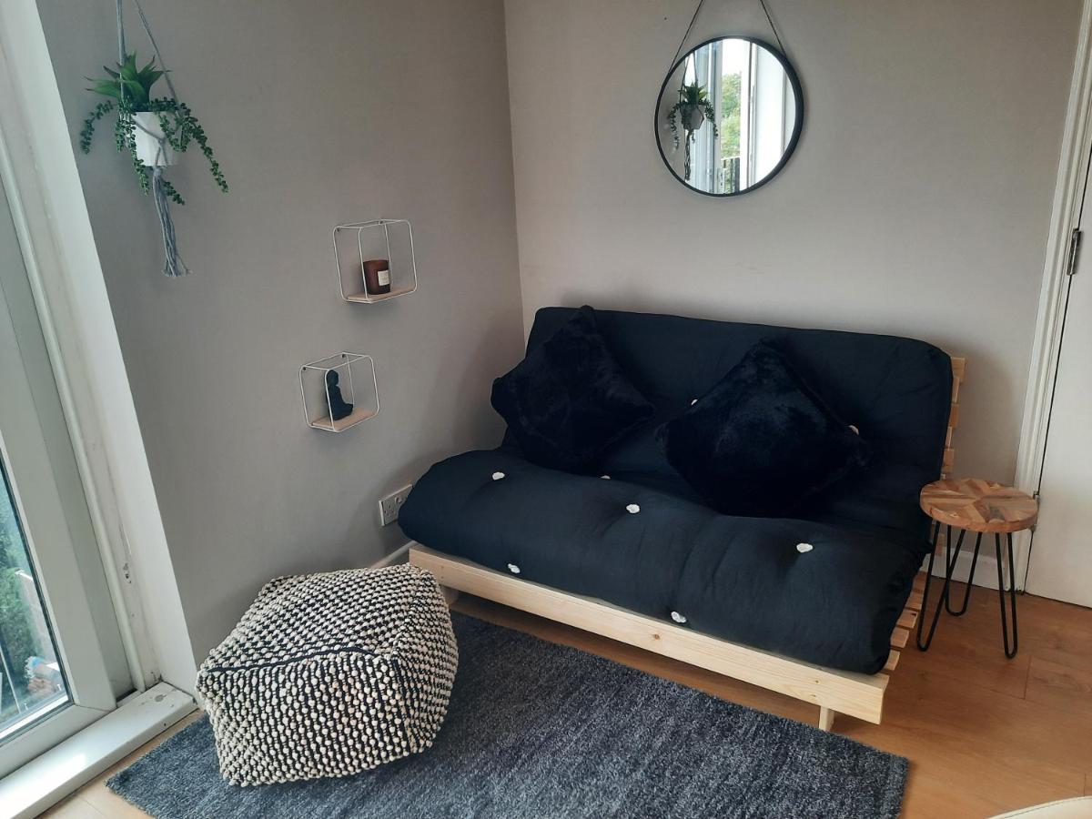 Alross Studio Flat / Private Bathroom Londres Exterior foto